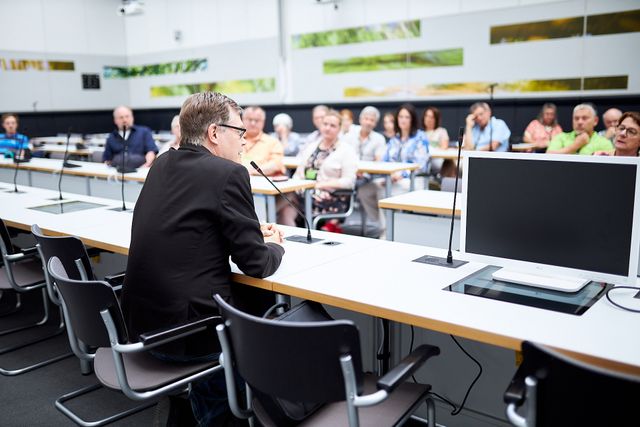 Gespräch mit meiner Besuchsgruppe im Bundestag