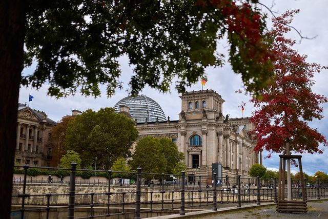 Urteil zum Wahlrecht: Bundestag wird kleiner und billiger